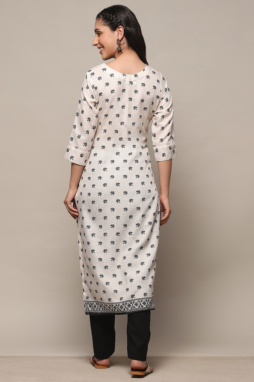 Off White Cotton Unstitched Suit set image number 6