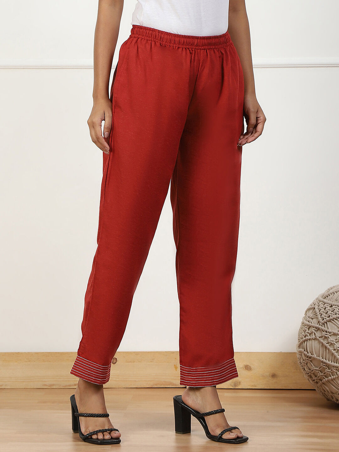 Rust Solid Mid-Rise Straight Palazzo Pants image number 3