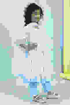 White and Blue Cotton Printed Gathered Suit Set image number 5