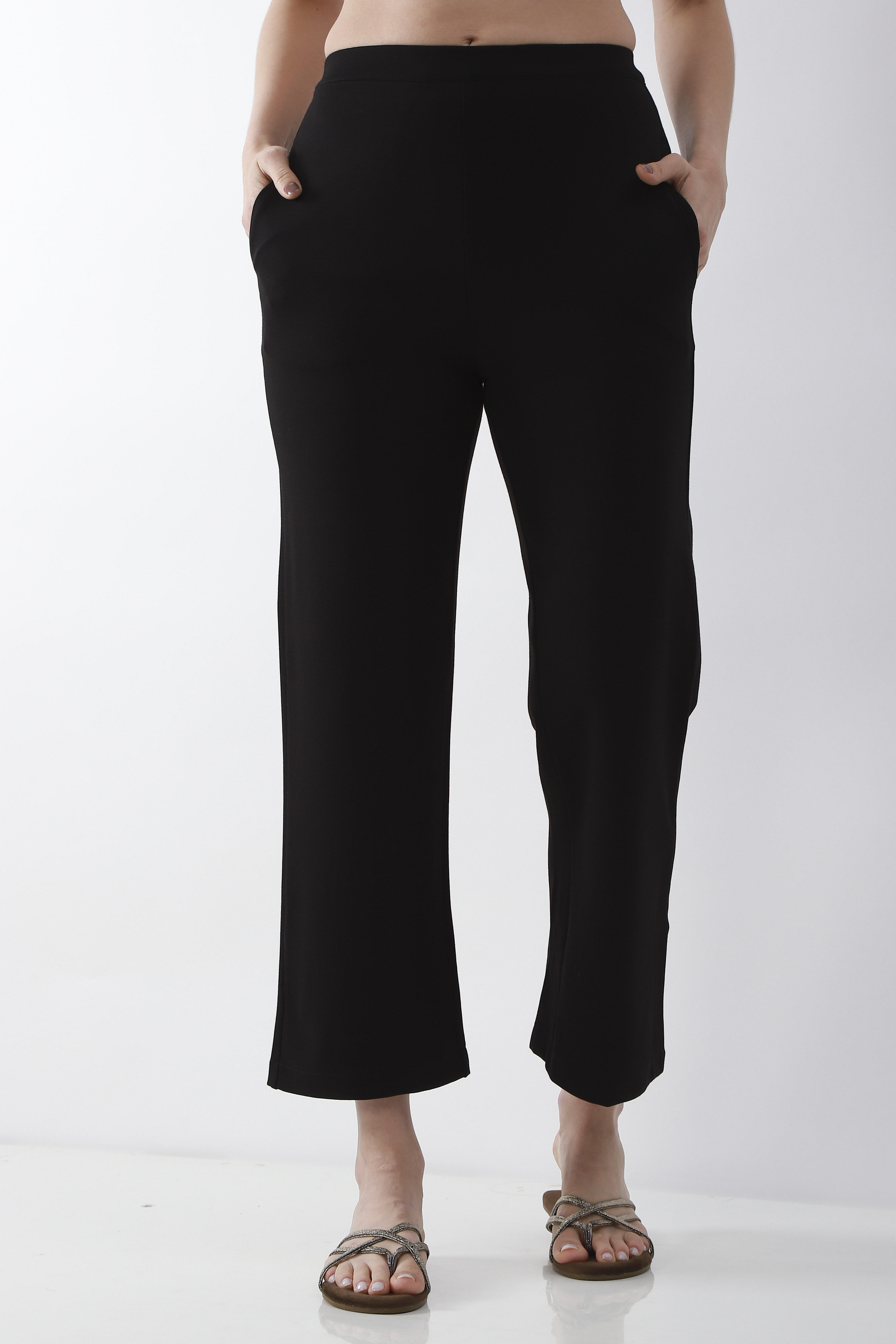 Black Solid Wide Leg Pants image number 4