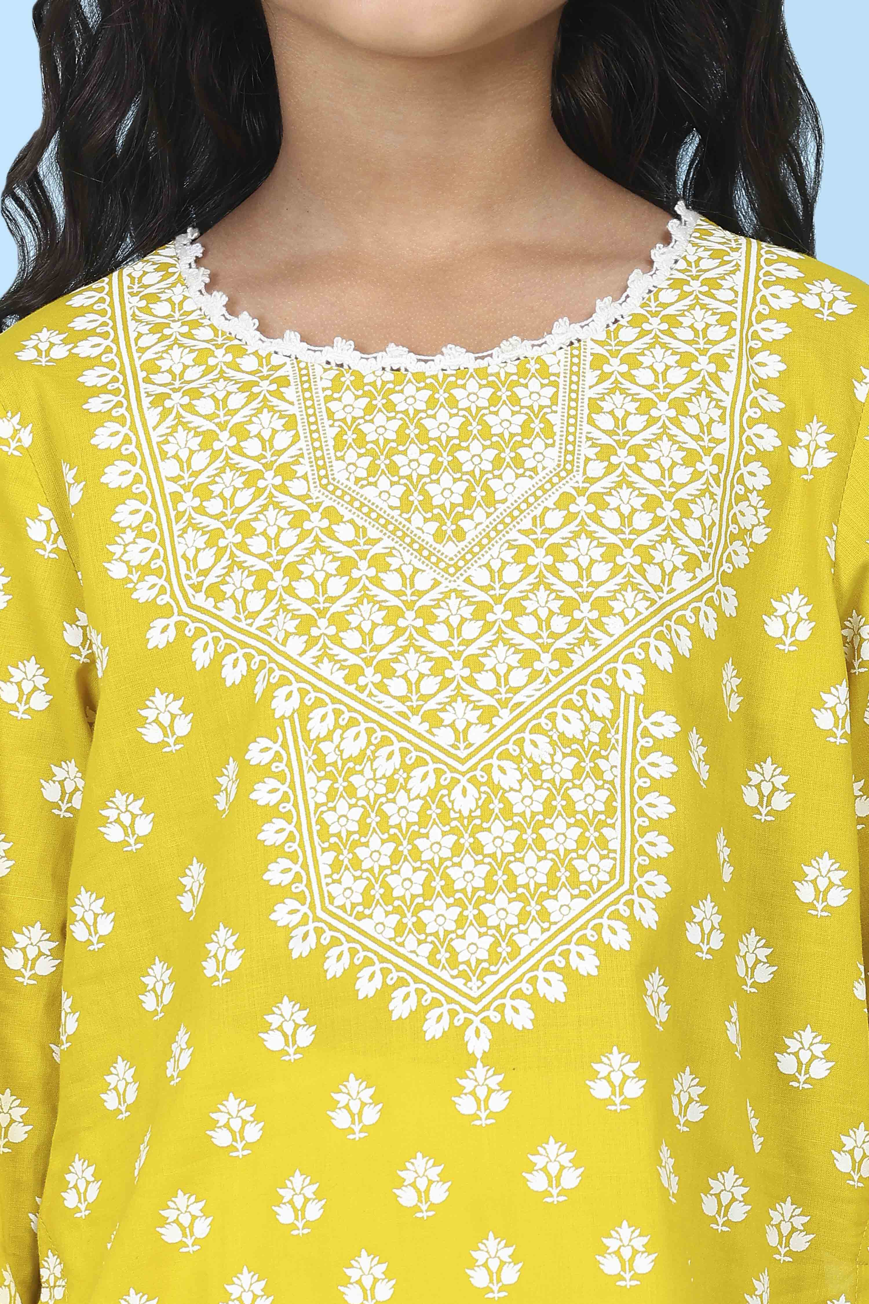 Yellow Cotton Printed Straight Suit Set image number 1