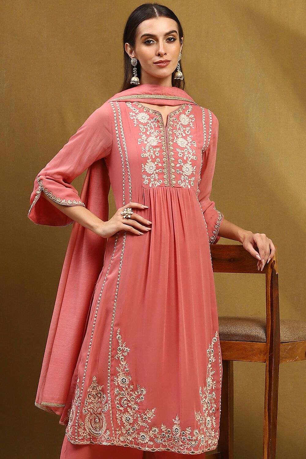 Pink Silk Chanderi Floral Embroidered Gathered Suit Set image number 8