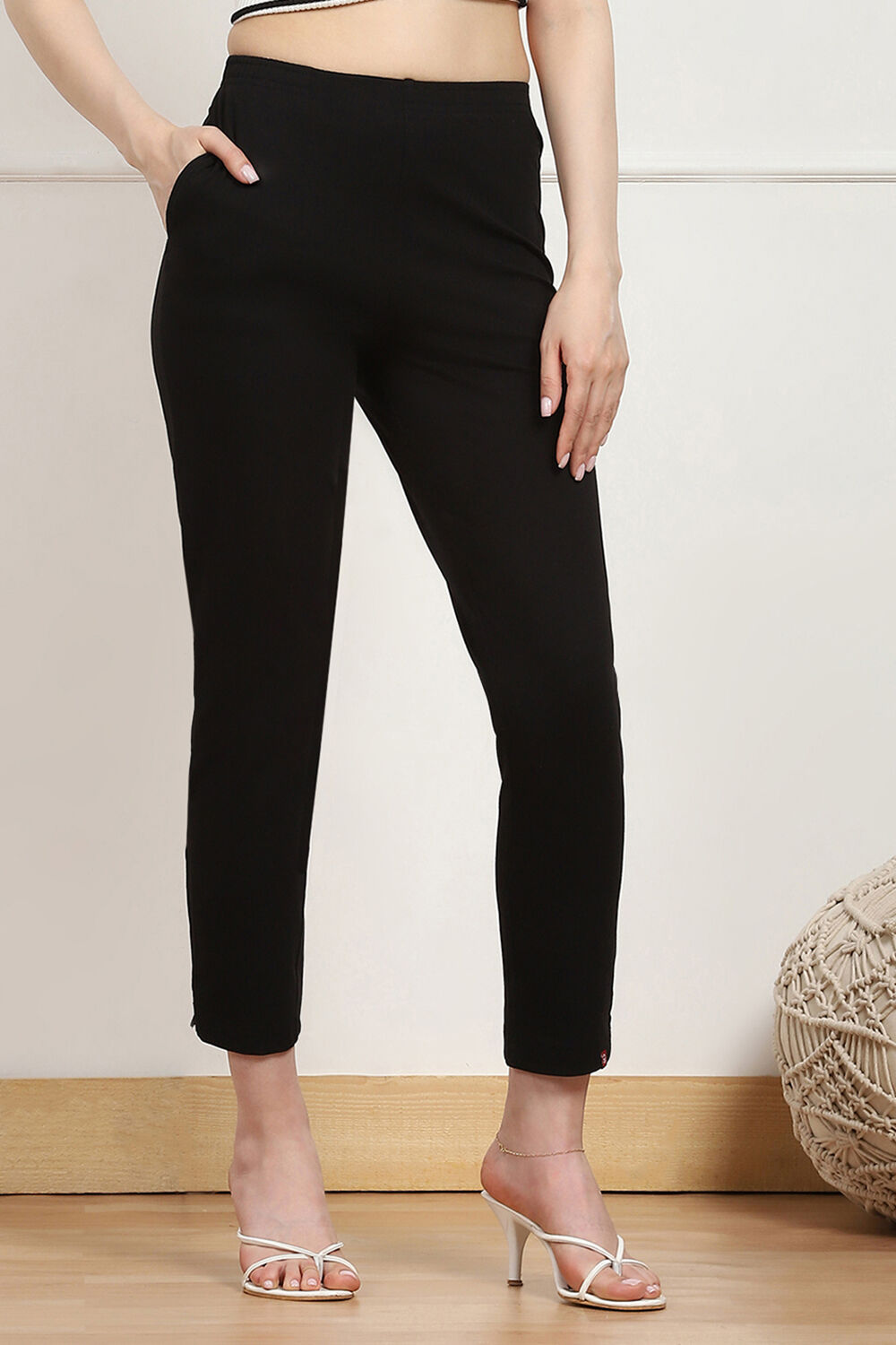 White Cotton Blend Pants image number 3