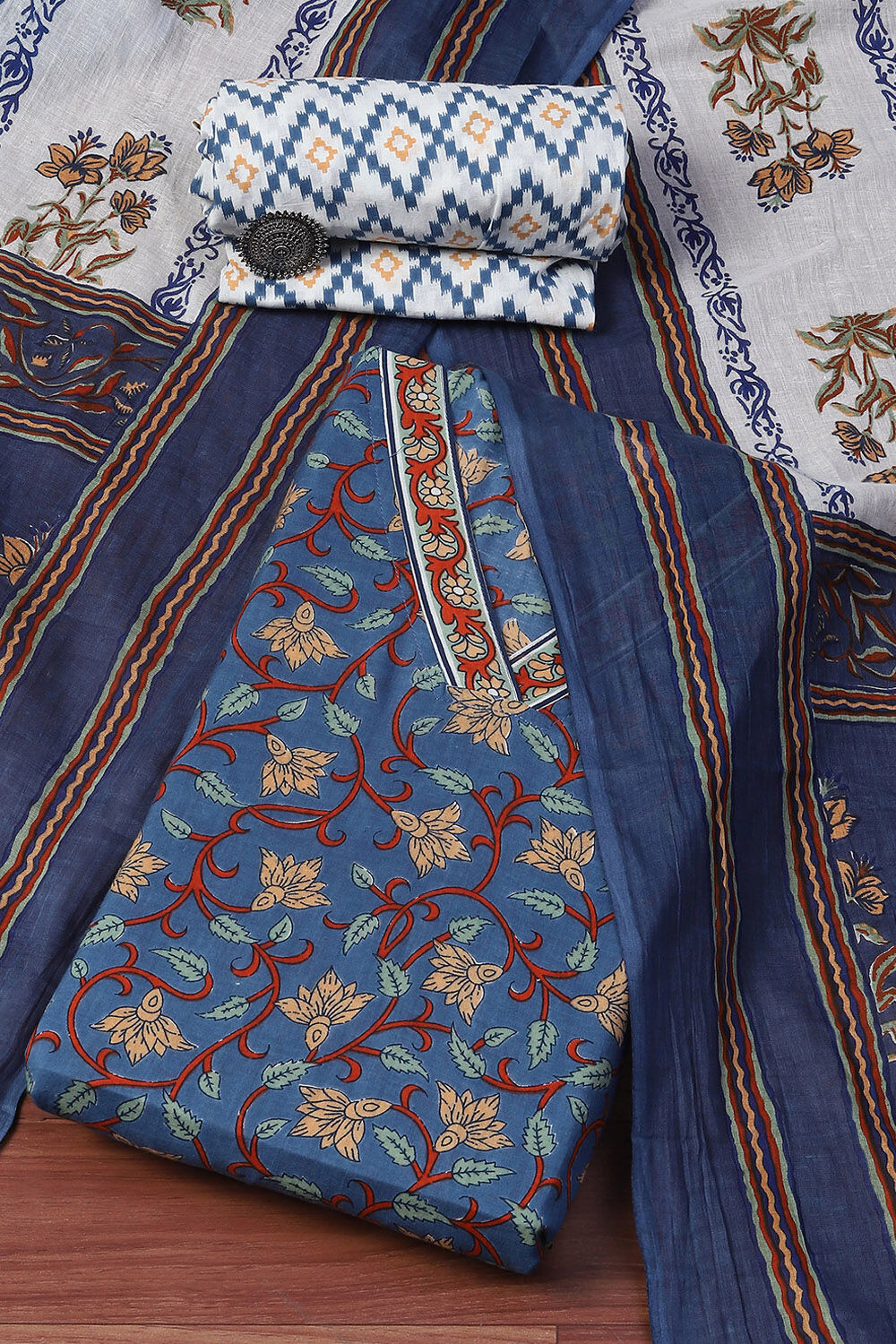 Green Cotton Unstitched Suit set image number 0