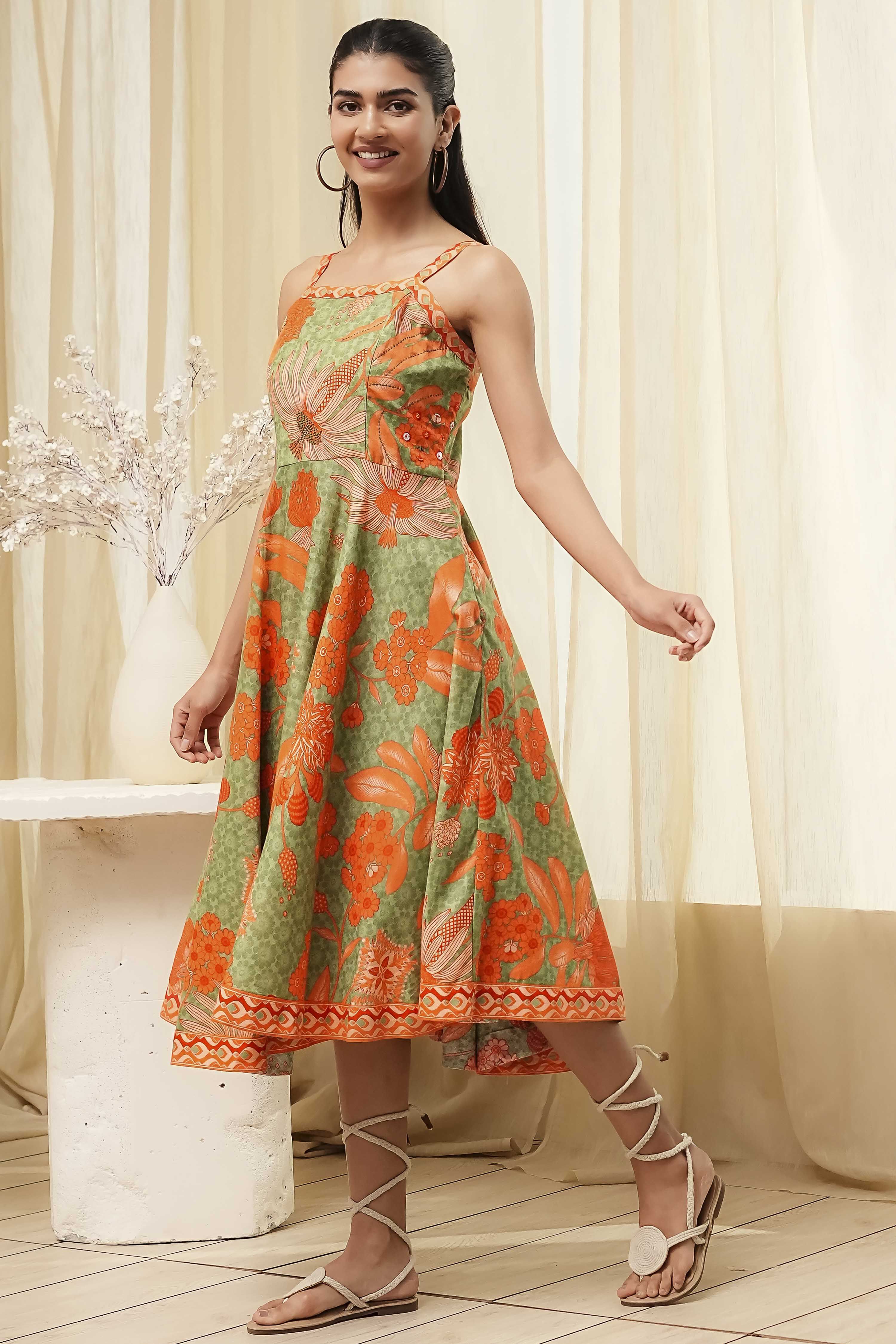 Green Cotton Blend Floral Printed Flared Dress image number 2