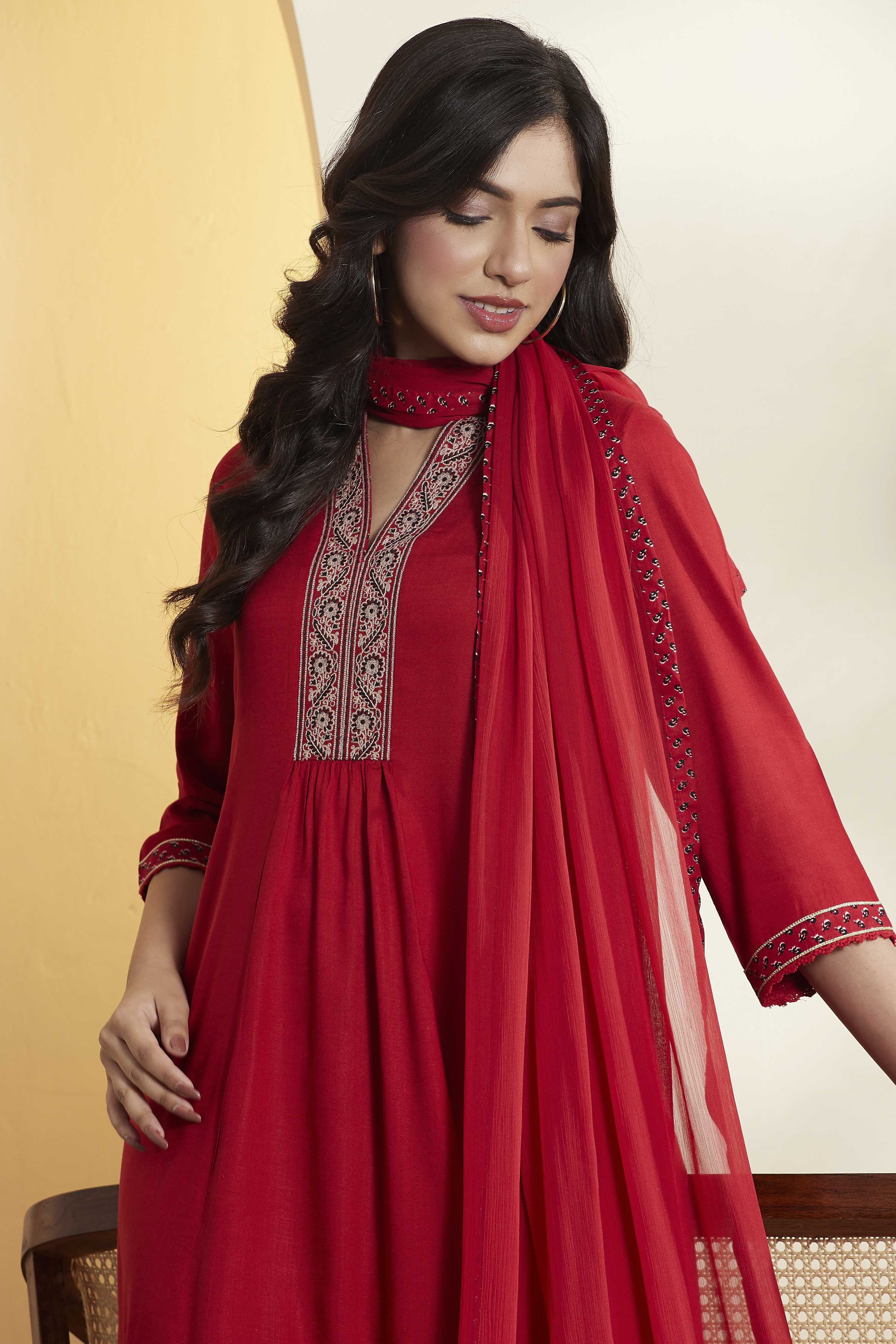 Red Viscose Rayon Straight Suit Set image number 1