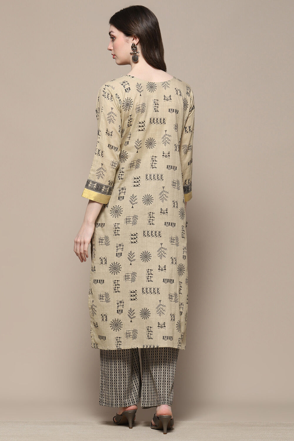 Grey Cotton African Screen Printed Unstitched Suit Set image number 6