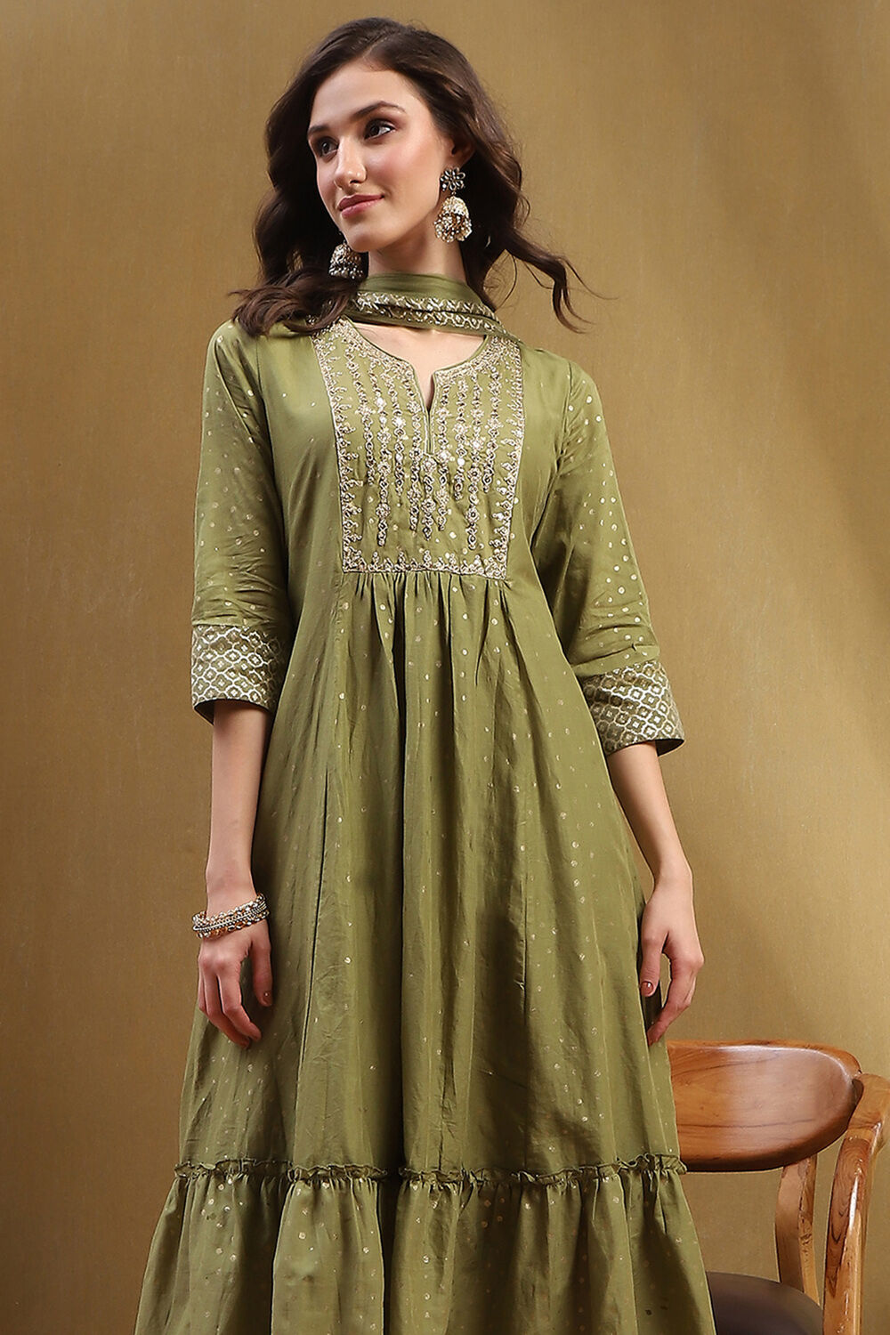 Green Cotton Printed Festive Gathered Suit Set image number 8