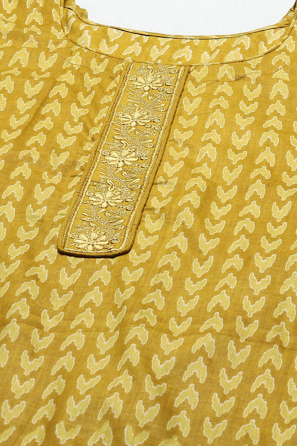 Green Cotton Screen Printed Unstitched Suit Set image number 2