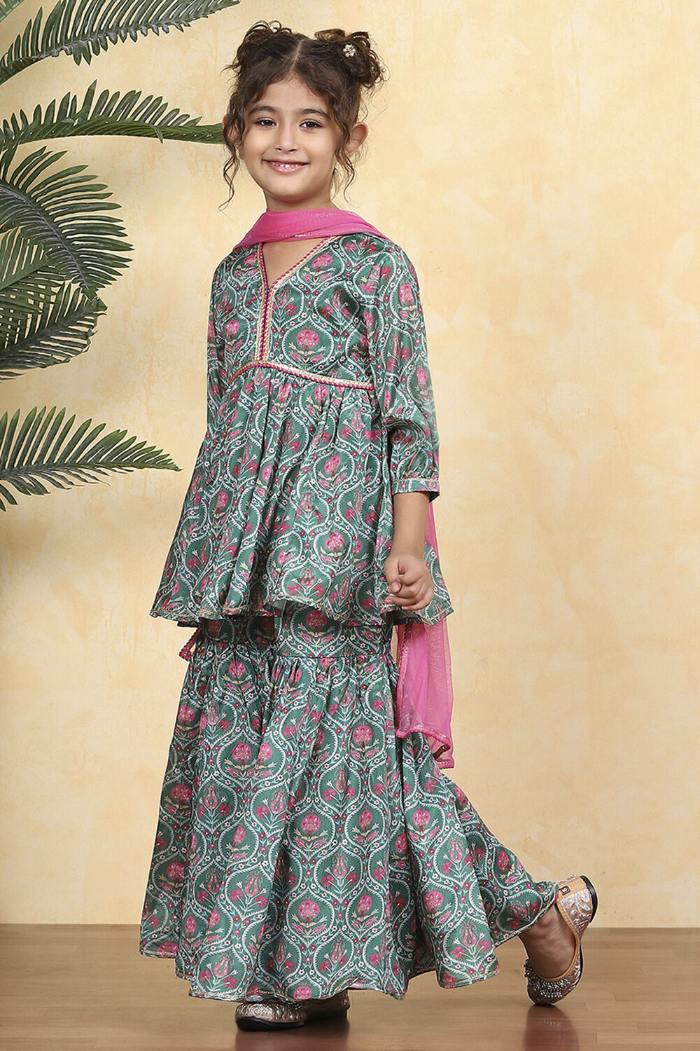 Green Polyester Printed Flared Sharara Suit Set image number 3