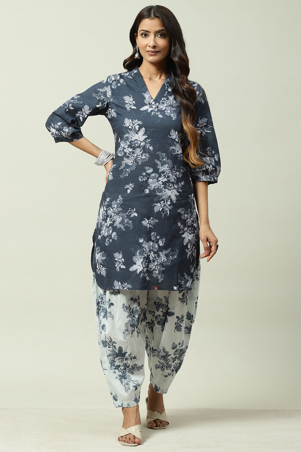 Red Cotton Straight Kurta Set image number 7