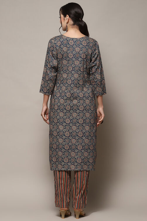 Blue Cotton Unstitched Suit set image number 6