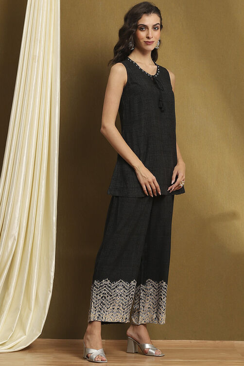 Black Printed Fusion Co-ord Set image number 7