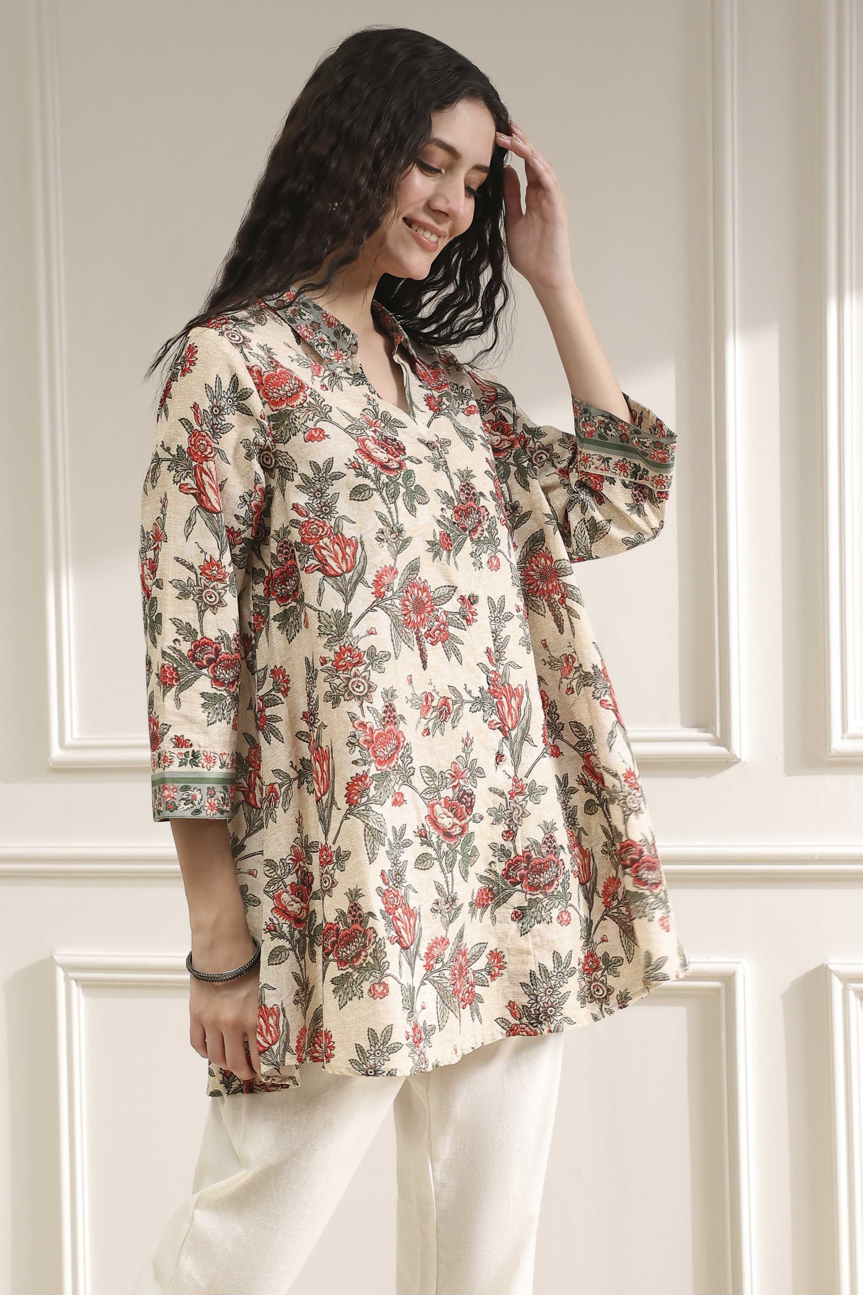 Off-White and Red Cotton A-Line Shirt image number 4