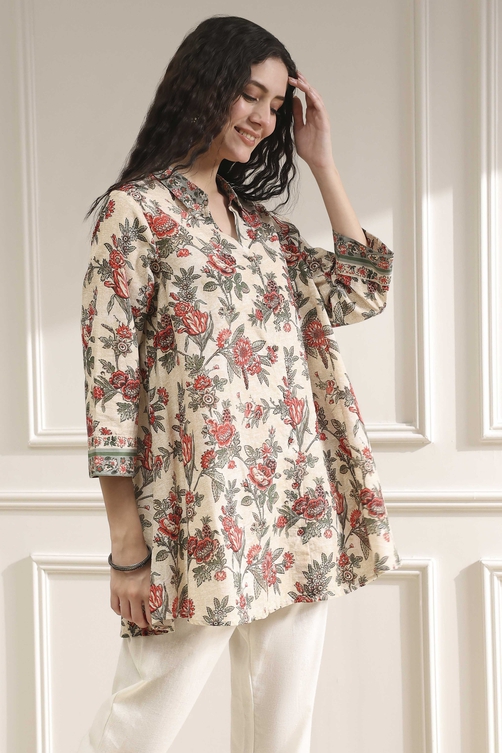 Off-White and Red Cotton A-Line Shirt image number 4