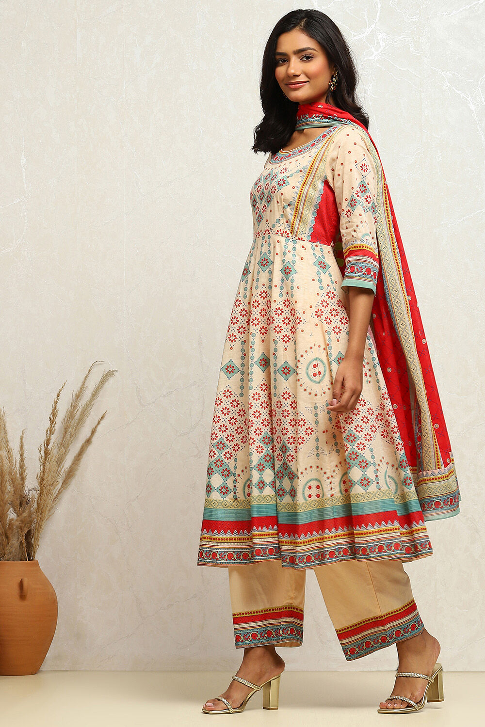 Ecru Cotton Geometric Printed Anarkali Suit Set image number 3