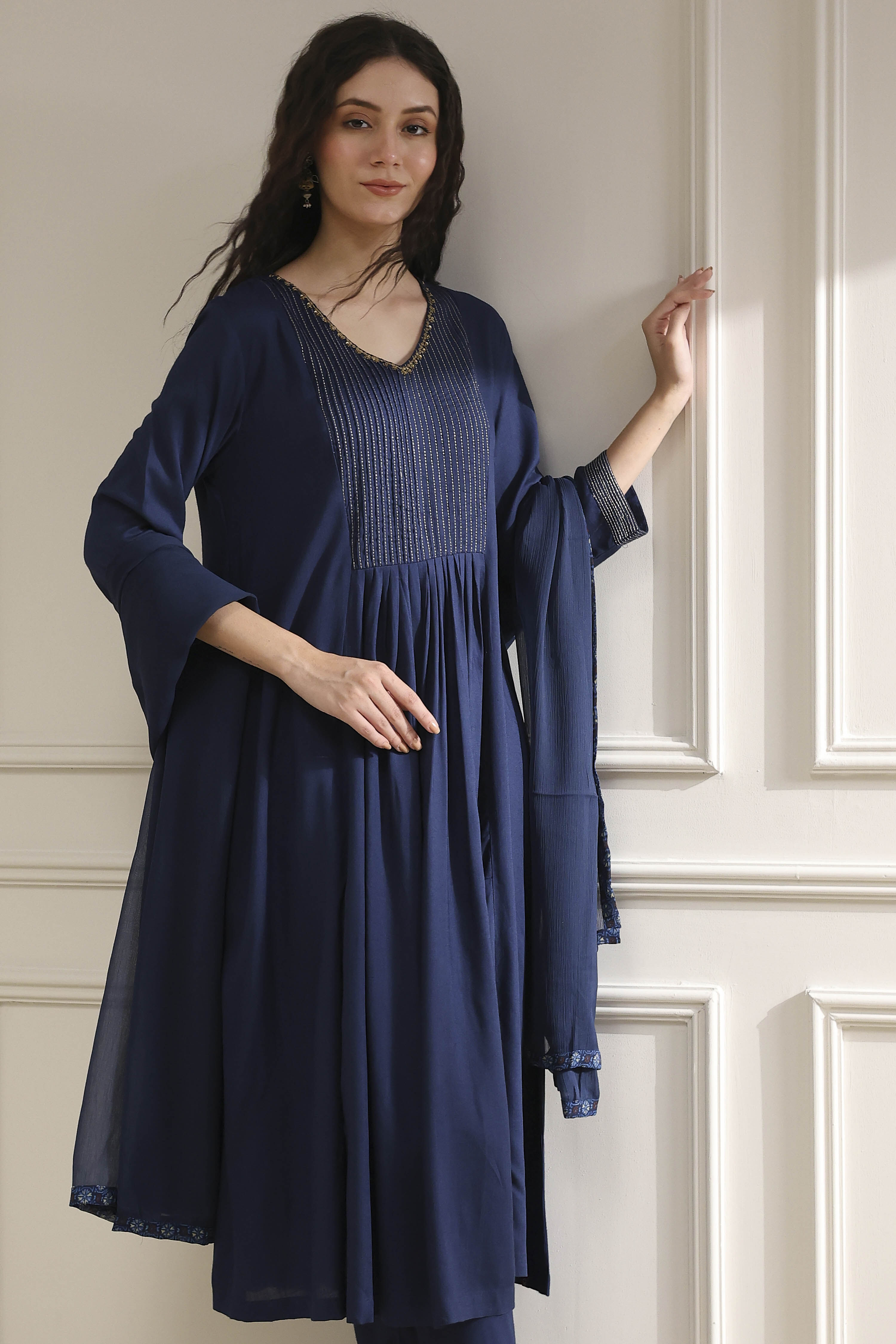 Blue Solid Gathered Suit Set image number 8