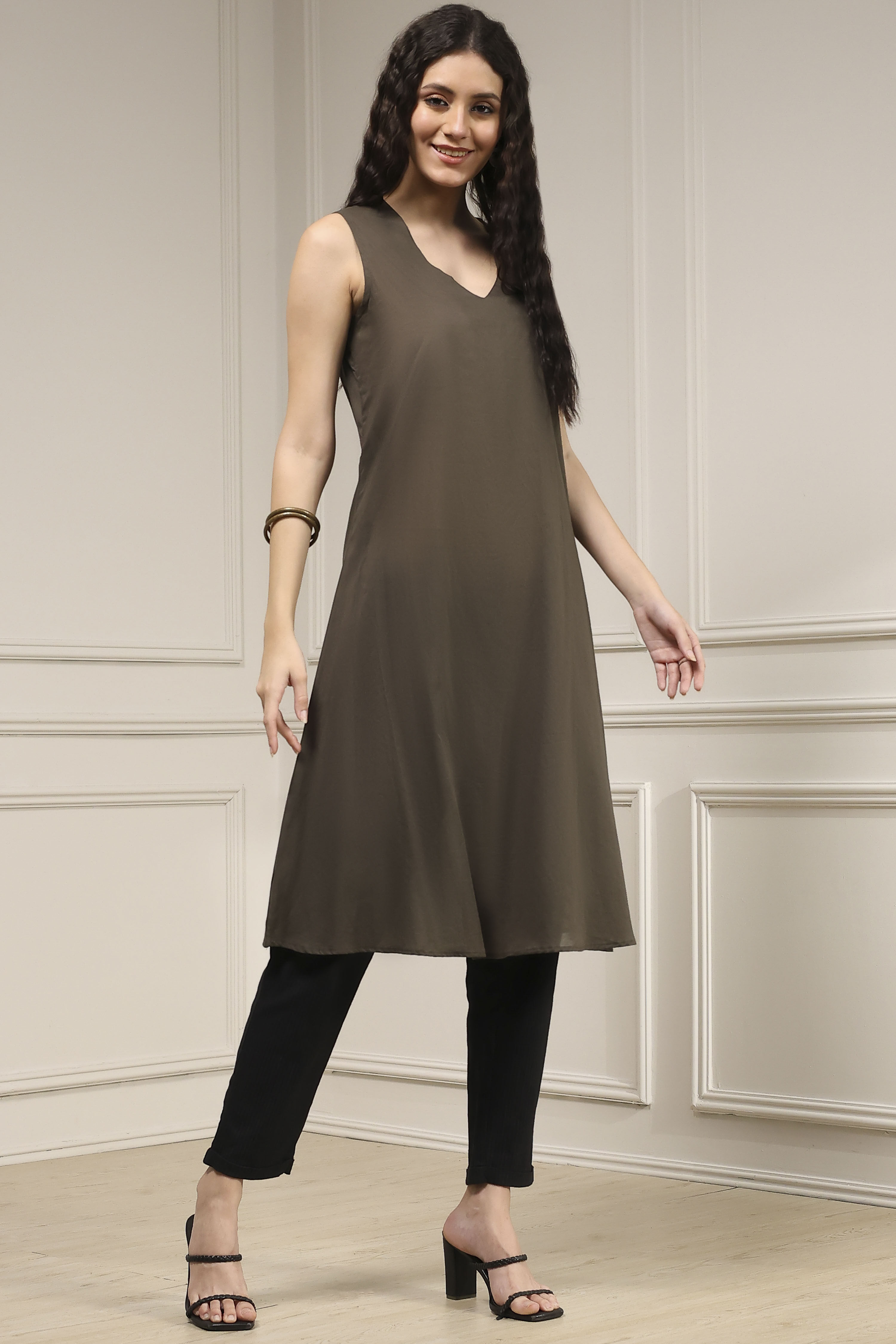 Charcoal and Rust Printed Pleated A-Line Kurta image number 5