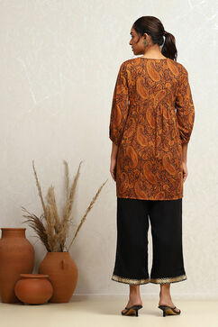 Mustard Yellow Cotton Paisley Printed A-line Kurti image number 3