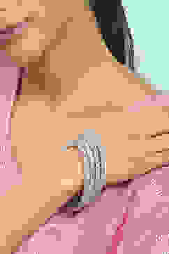 White Alloy Bangle image number 1