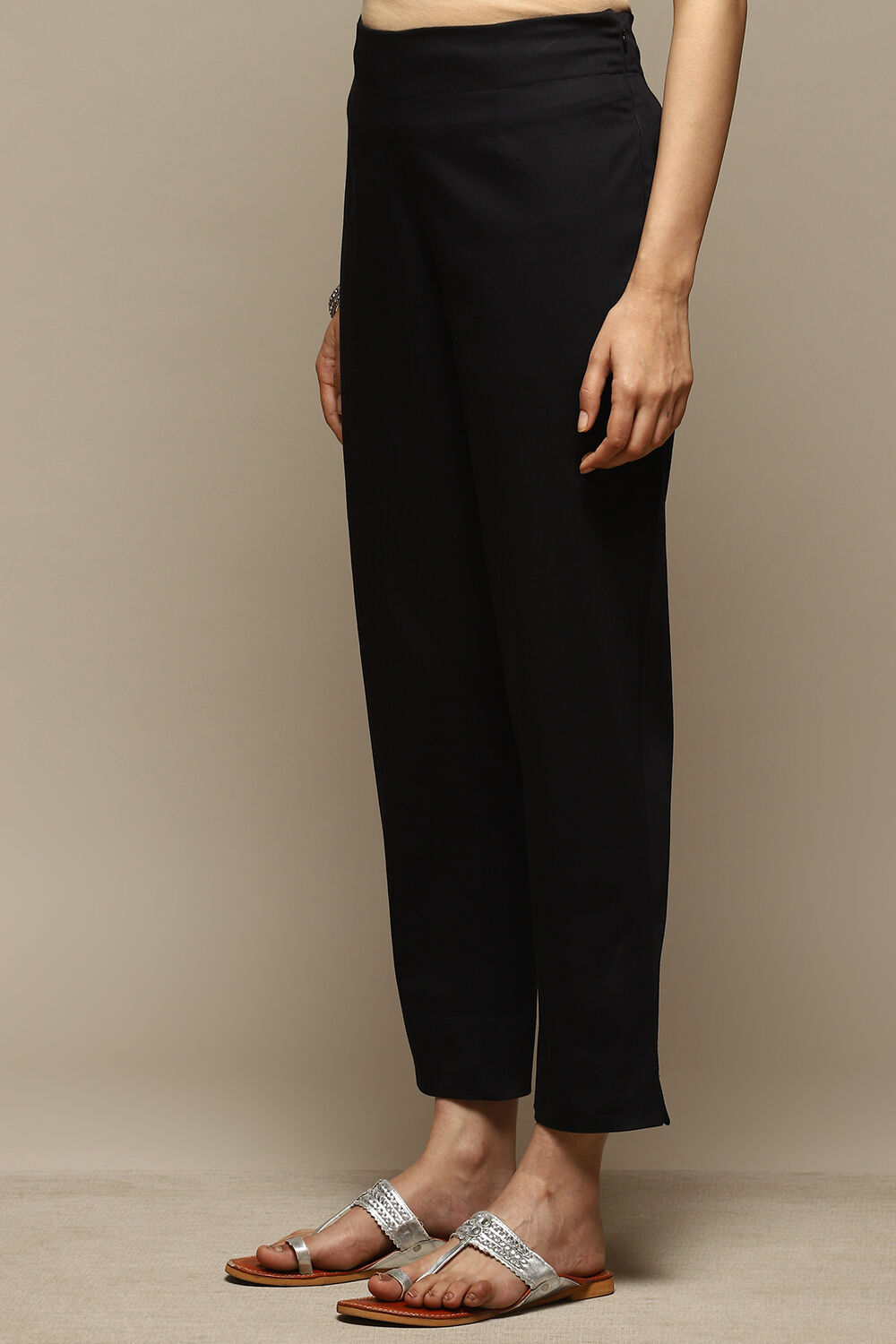 Black Cotton Relaxed Pant image number 2