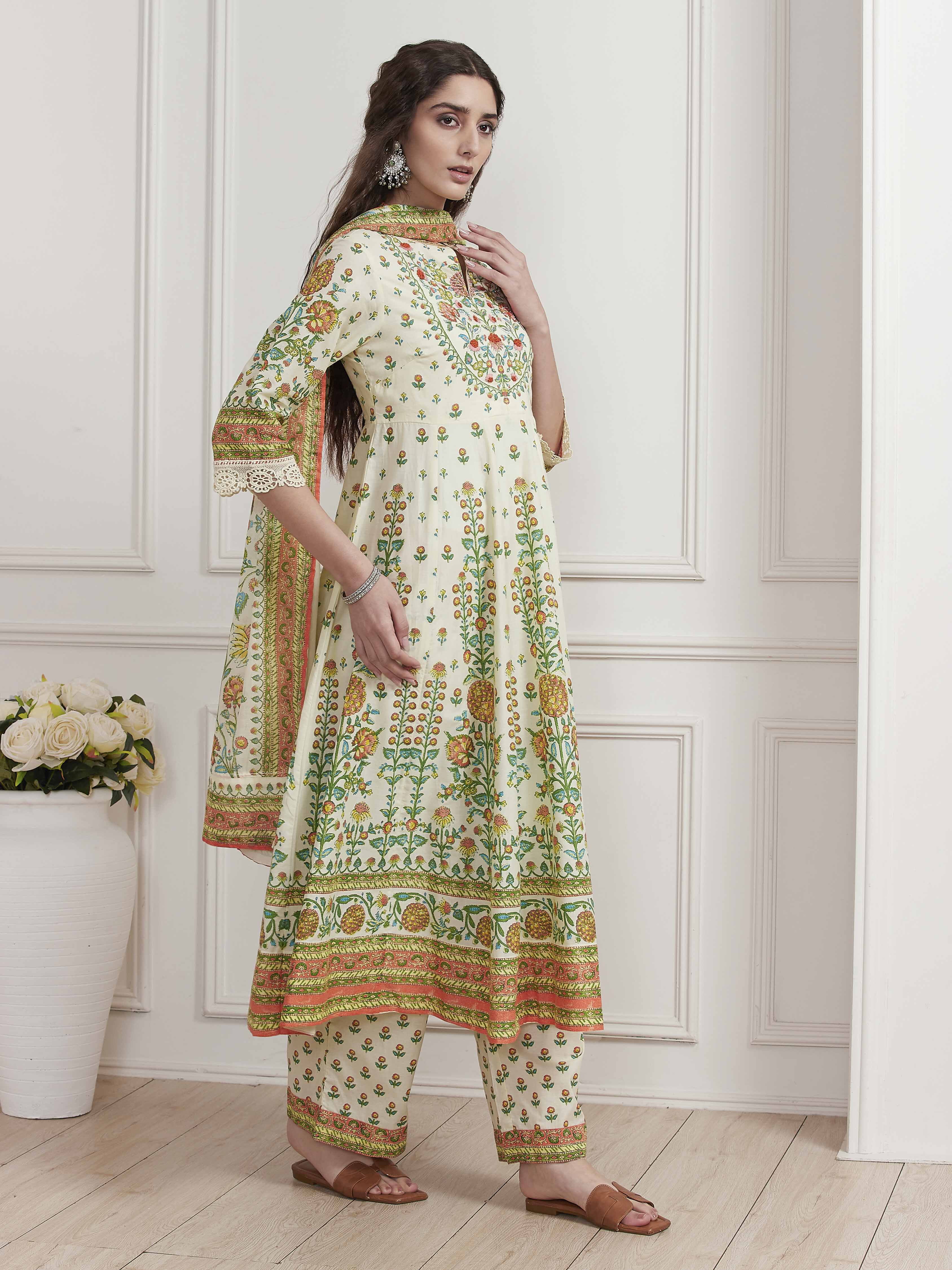 Cream-Toned Cotton Printed Kalidar Suit Set image number 5