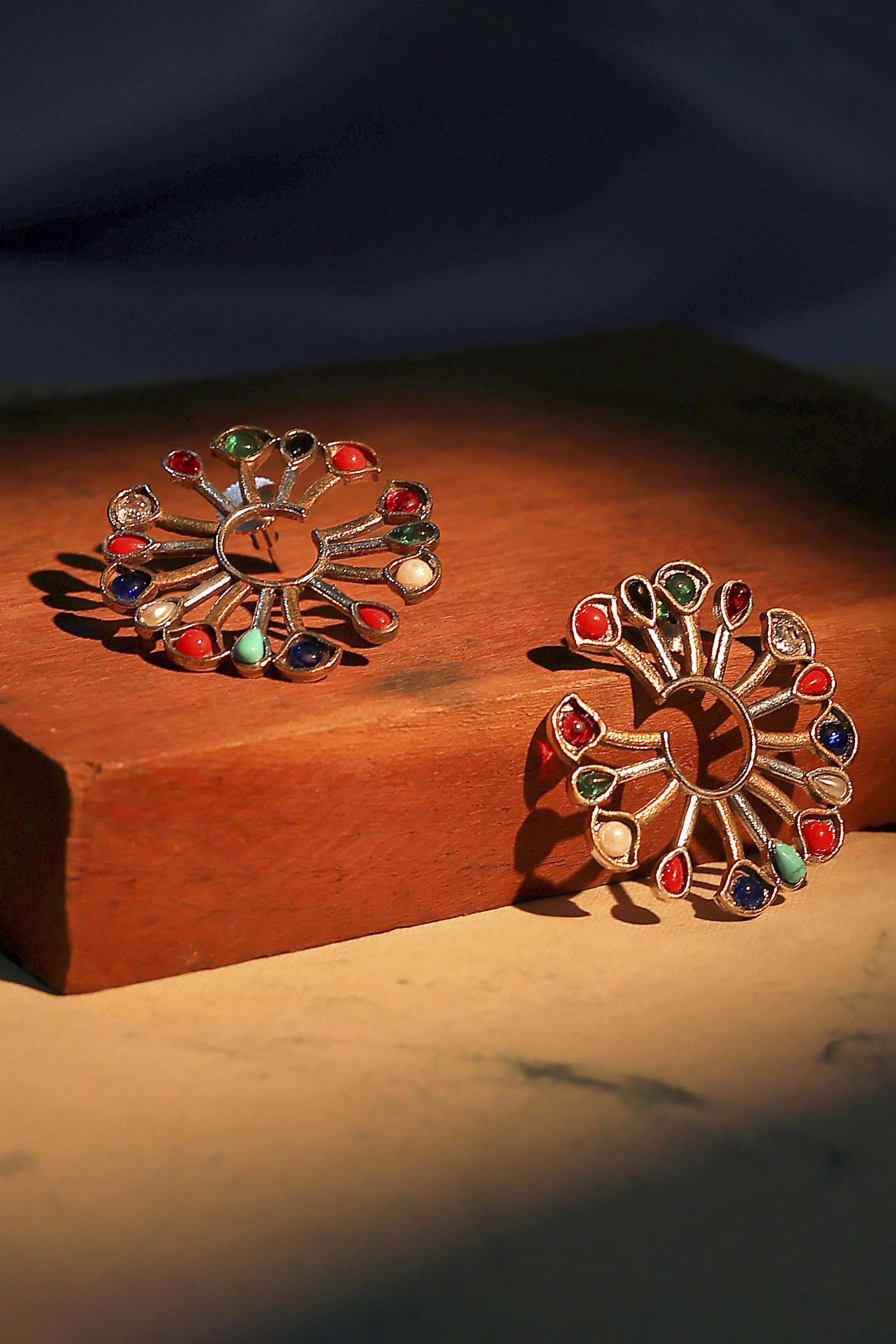 Multicolor Brass Studs image number 0