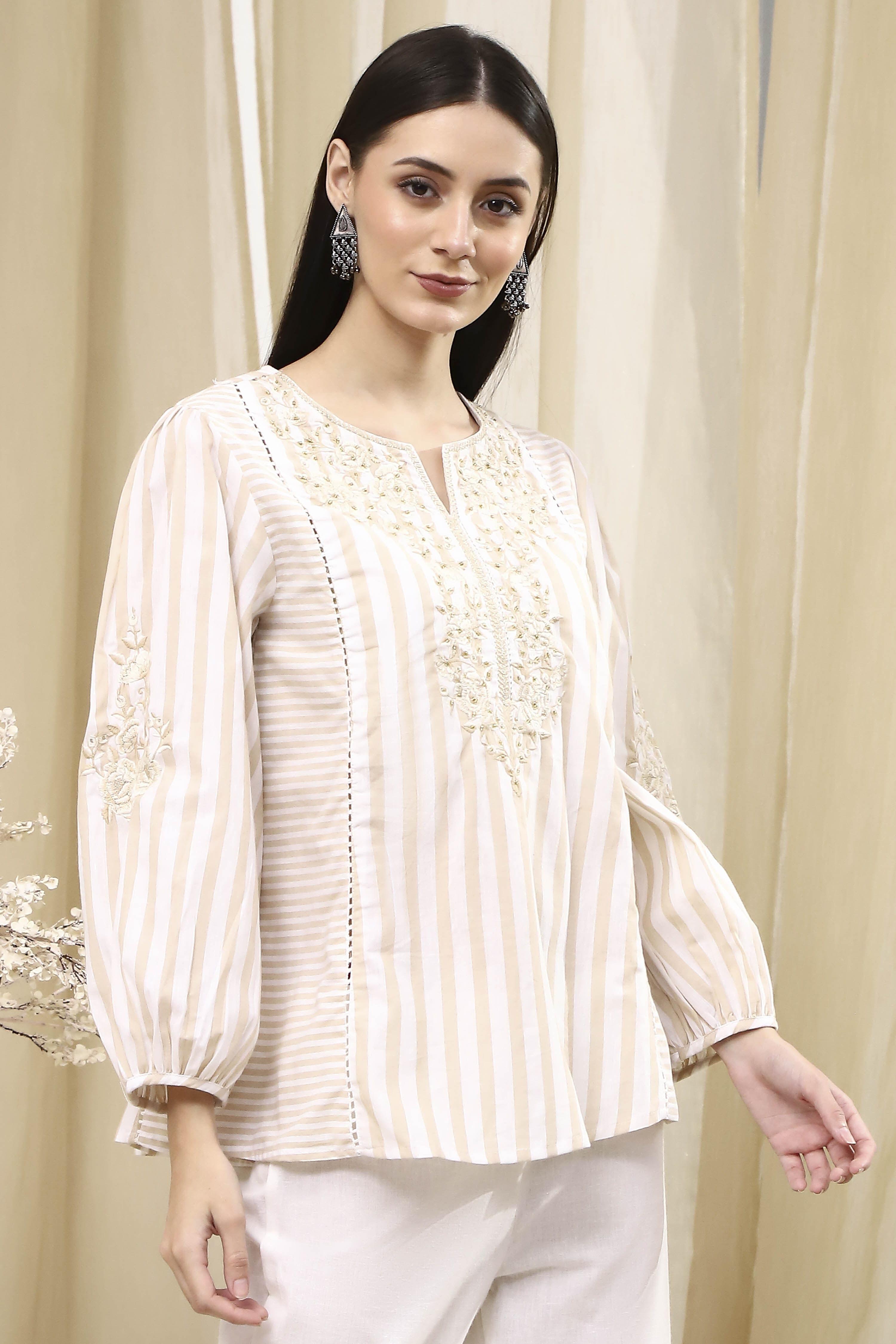 Beige Cotton A-Line Short Kurta image number 4