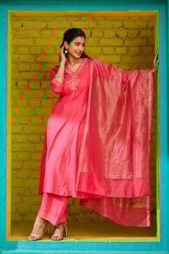 Fuschia Rayon Straight Suit Set image number 7