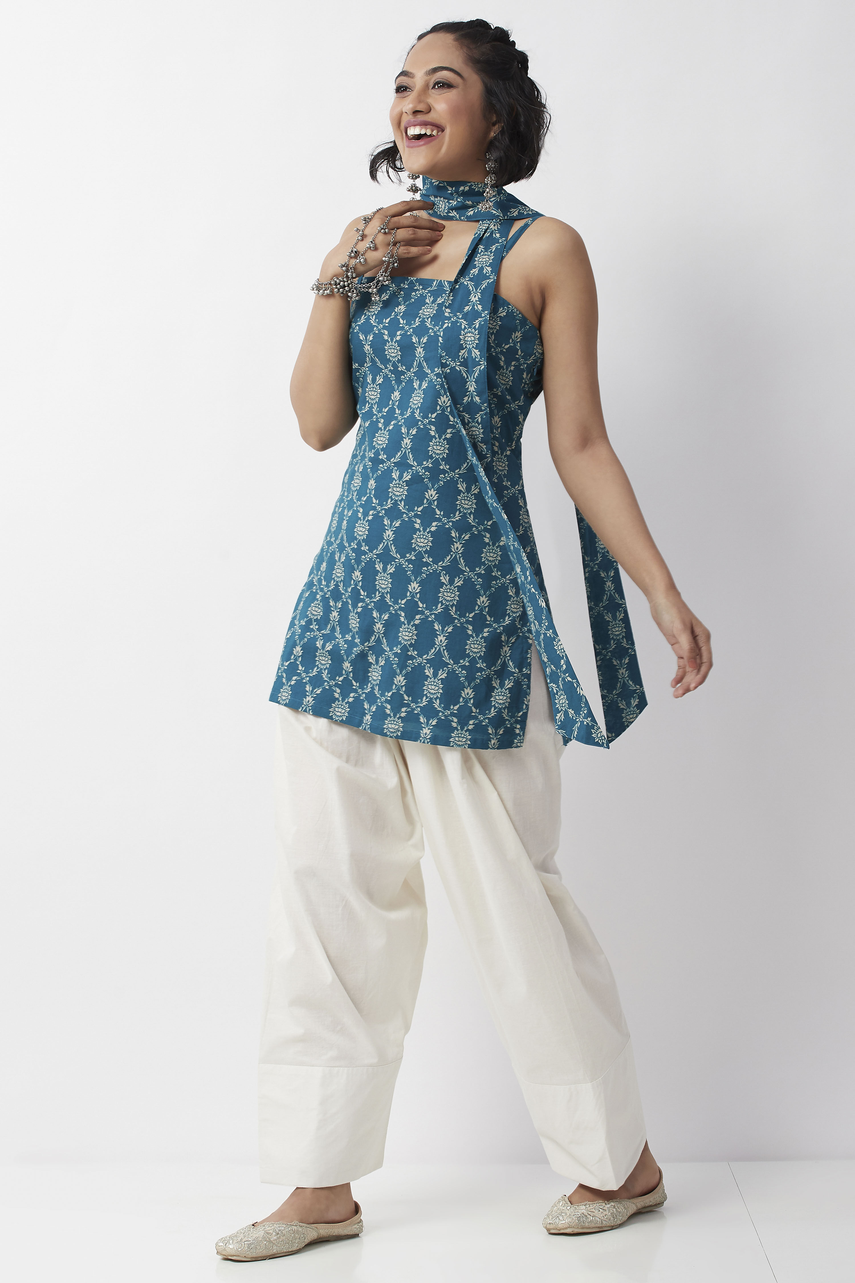 Black Cotton Solid Salwar image number 0