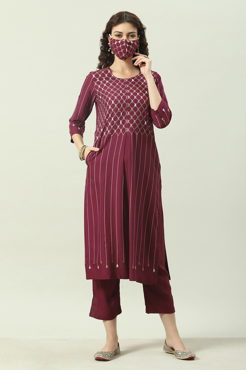Plum Printed Rayon Straight Kurta Regular Pants Suit Set image number 3