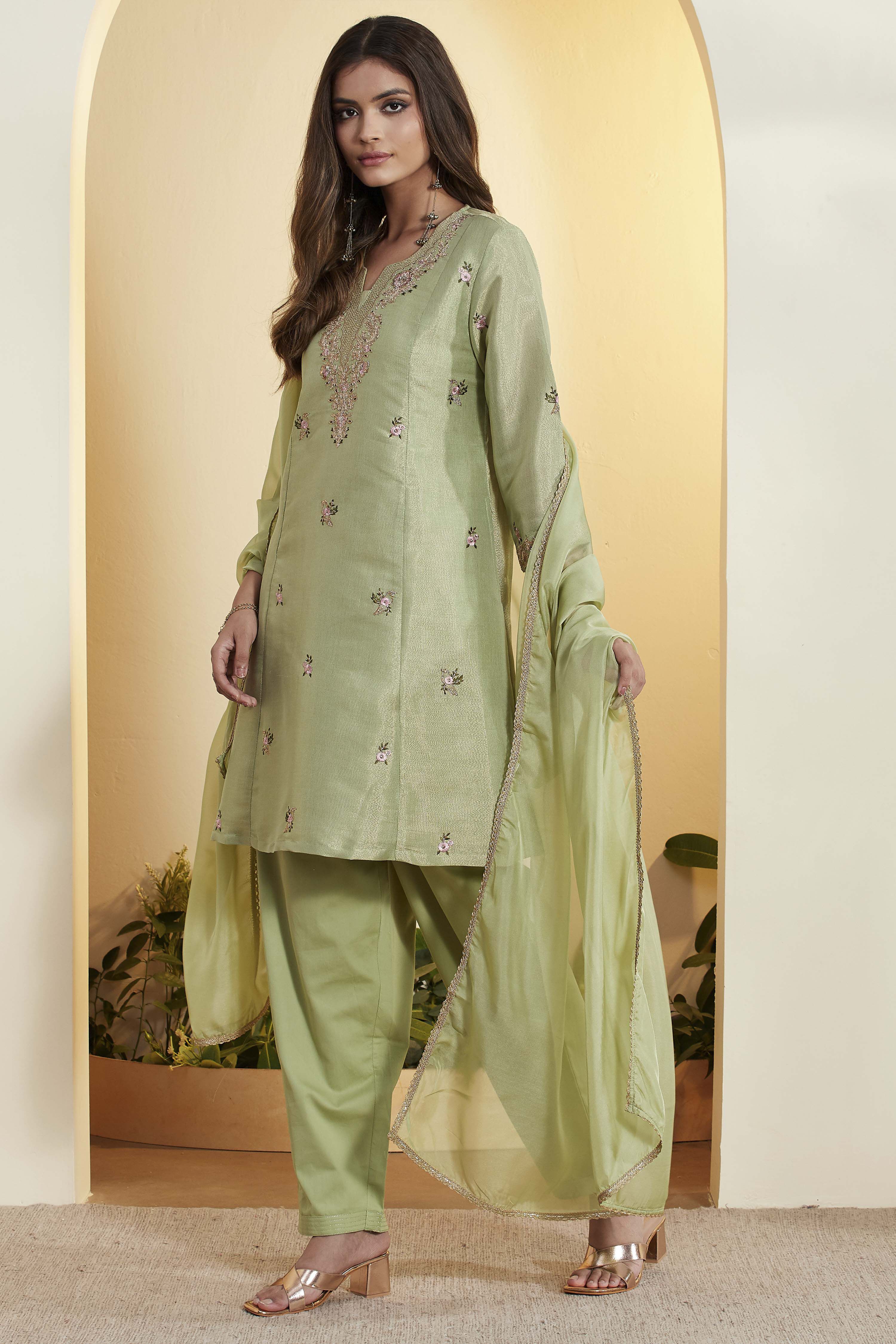 Green Cotton Floral Design Straight Kurta Set image number 4