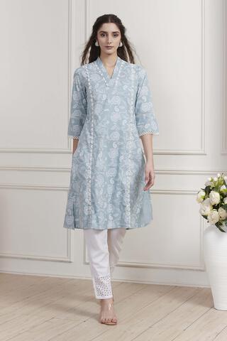 BIBA Blue Cotton Printed Straight Kurta in Blue