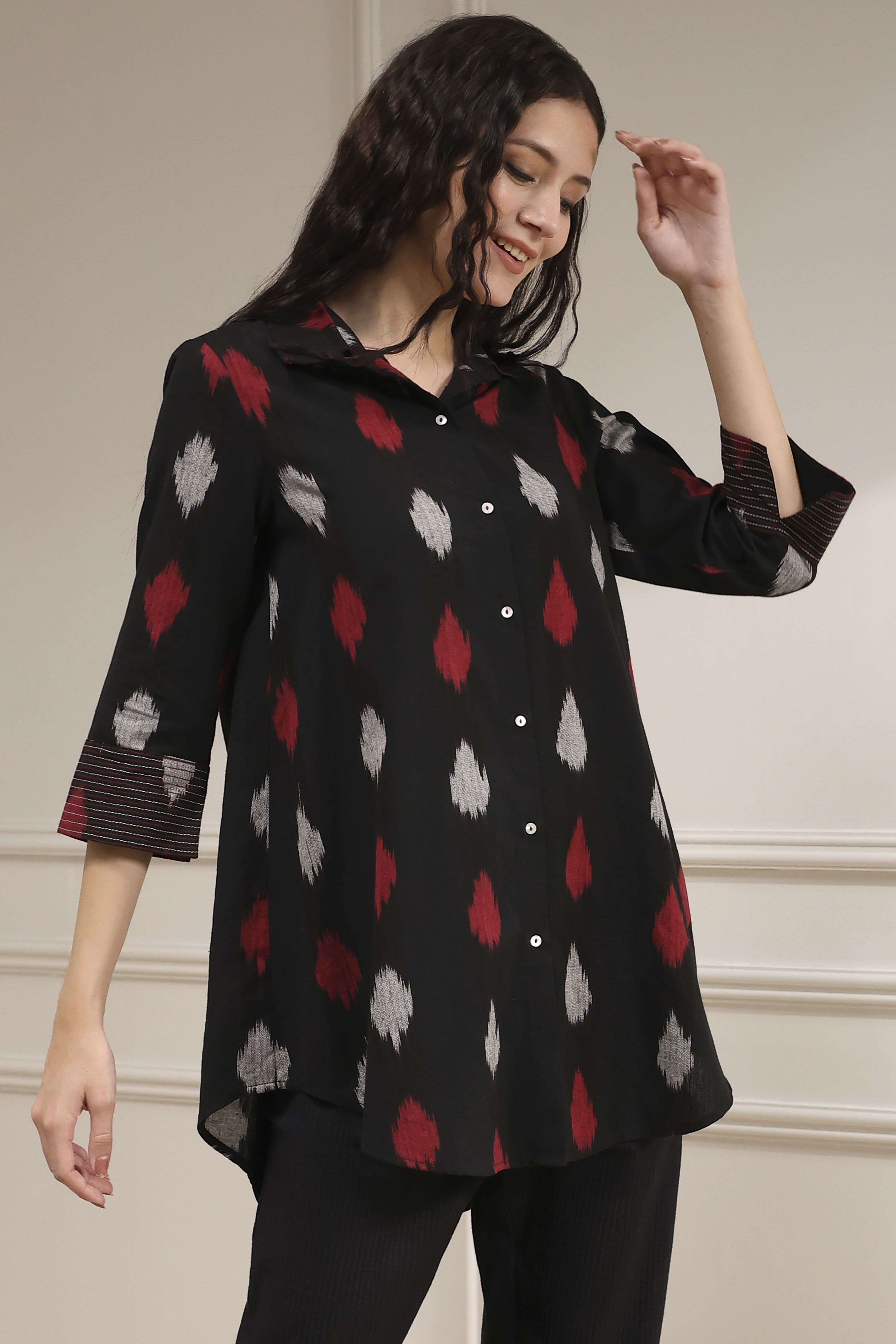 Black Cotton Straight Yarndyed Short Kurta image number 0