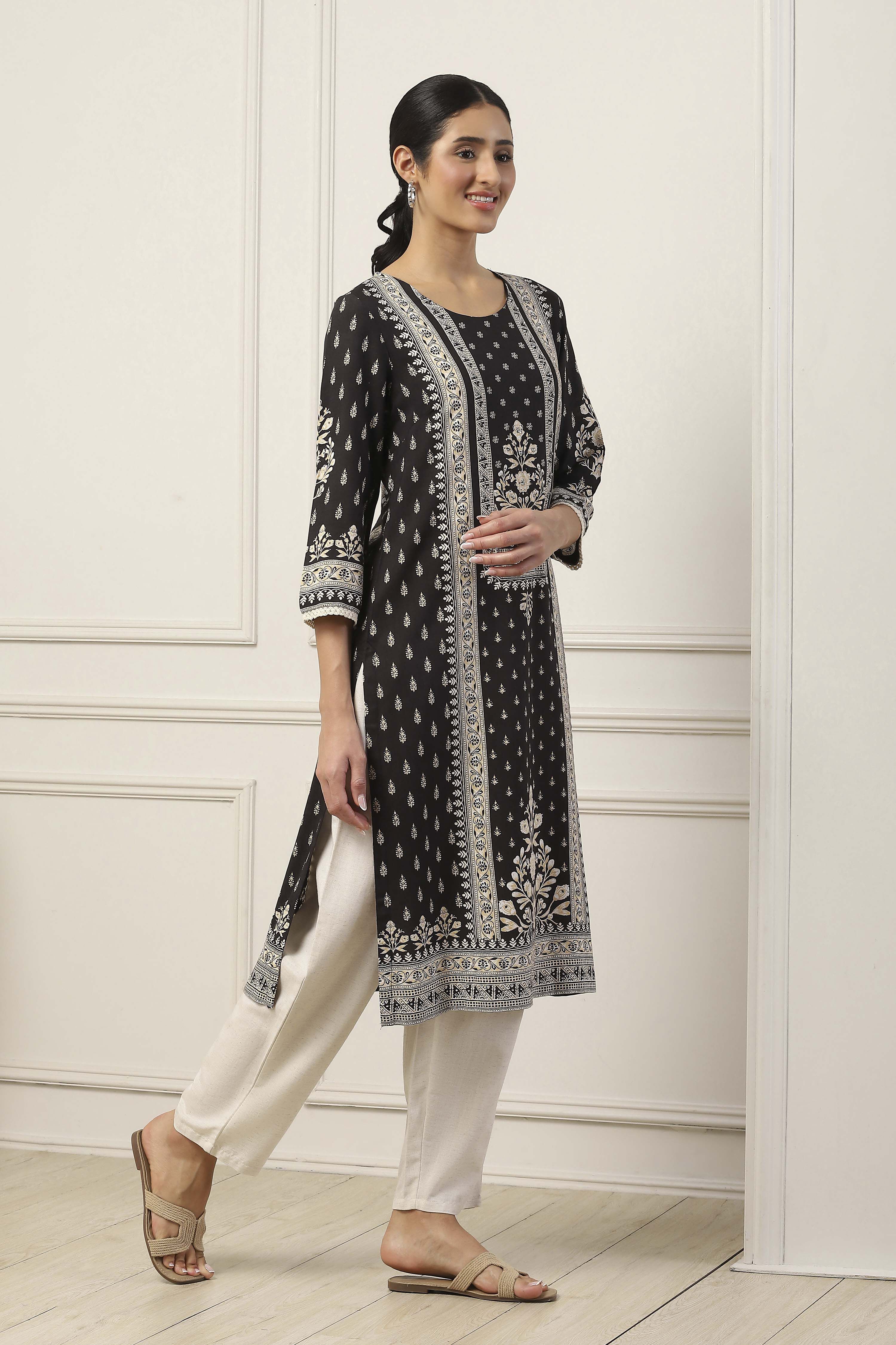 Black Viscose Rayon Ethnic Motif Printed Straight Kurta image number 4