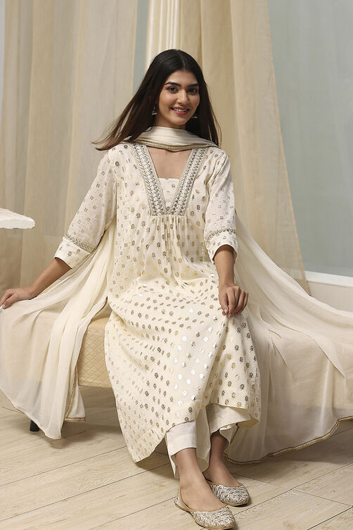 Fuchsia Cotton Printed Gathered Suit Set image number 6