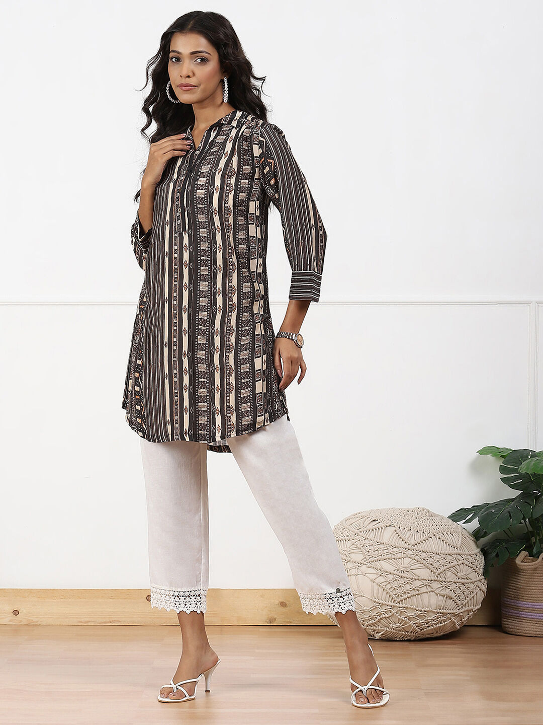 White Regular Cotton Pants image number 0