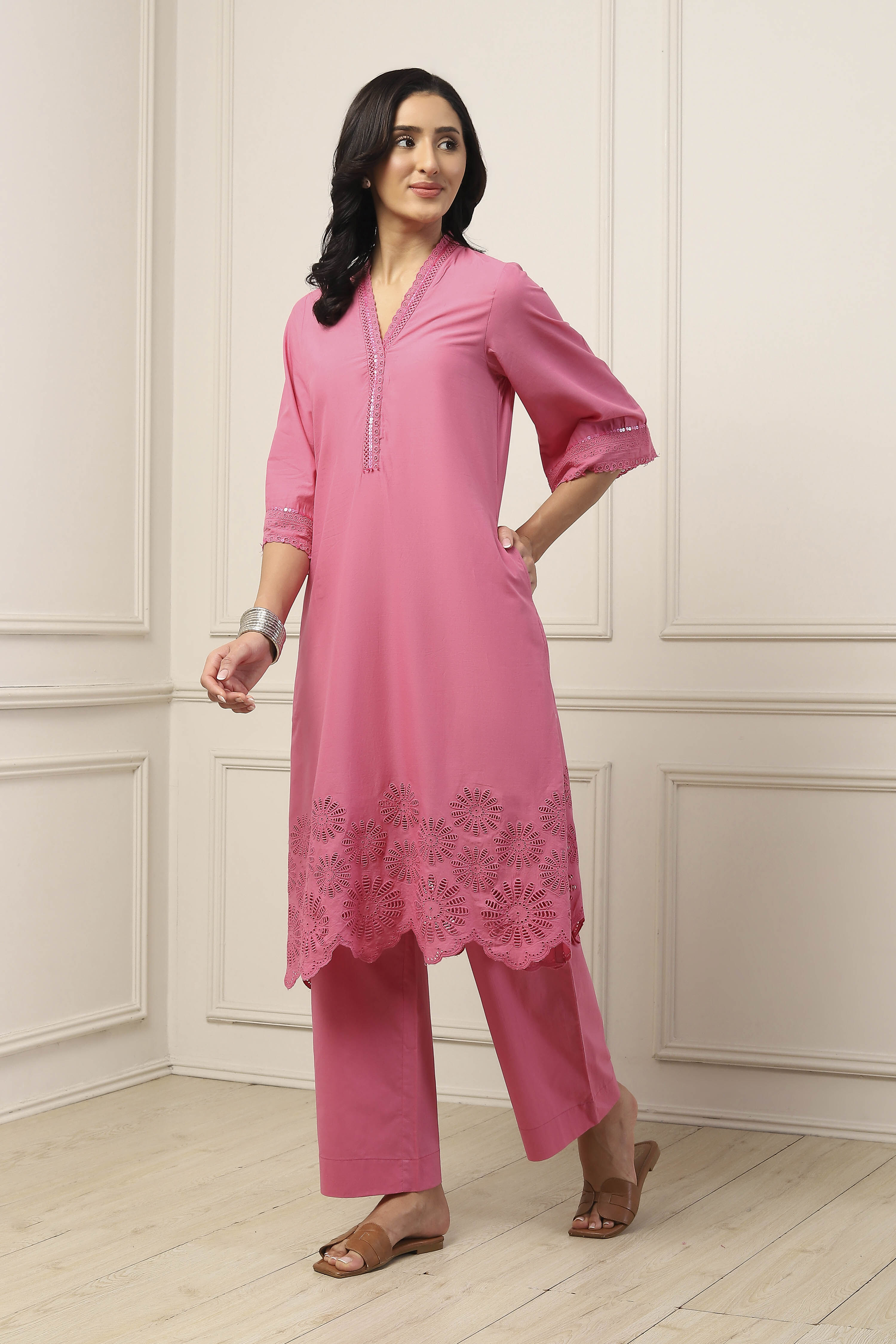 Pink Cotton Solid Floral Cutwork Straight Suit Set image number 3