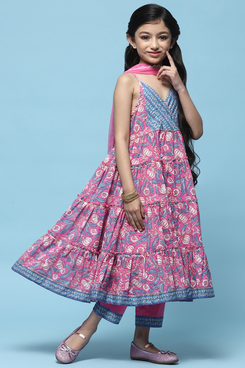 Pink Cotton Tiered Kurta With Palazzo & Net Dupatta  image number 6