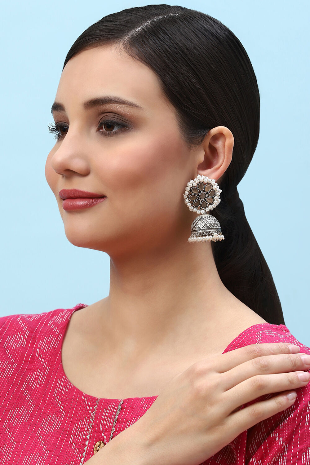 Peach Brass Earrings image number 3