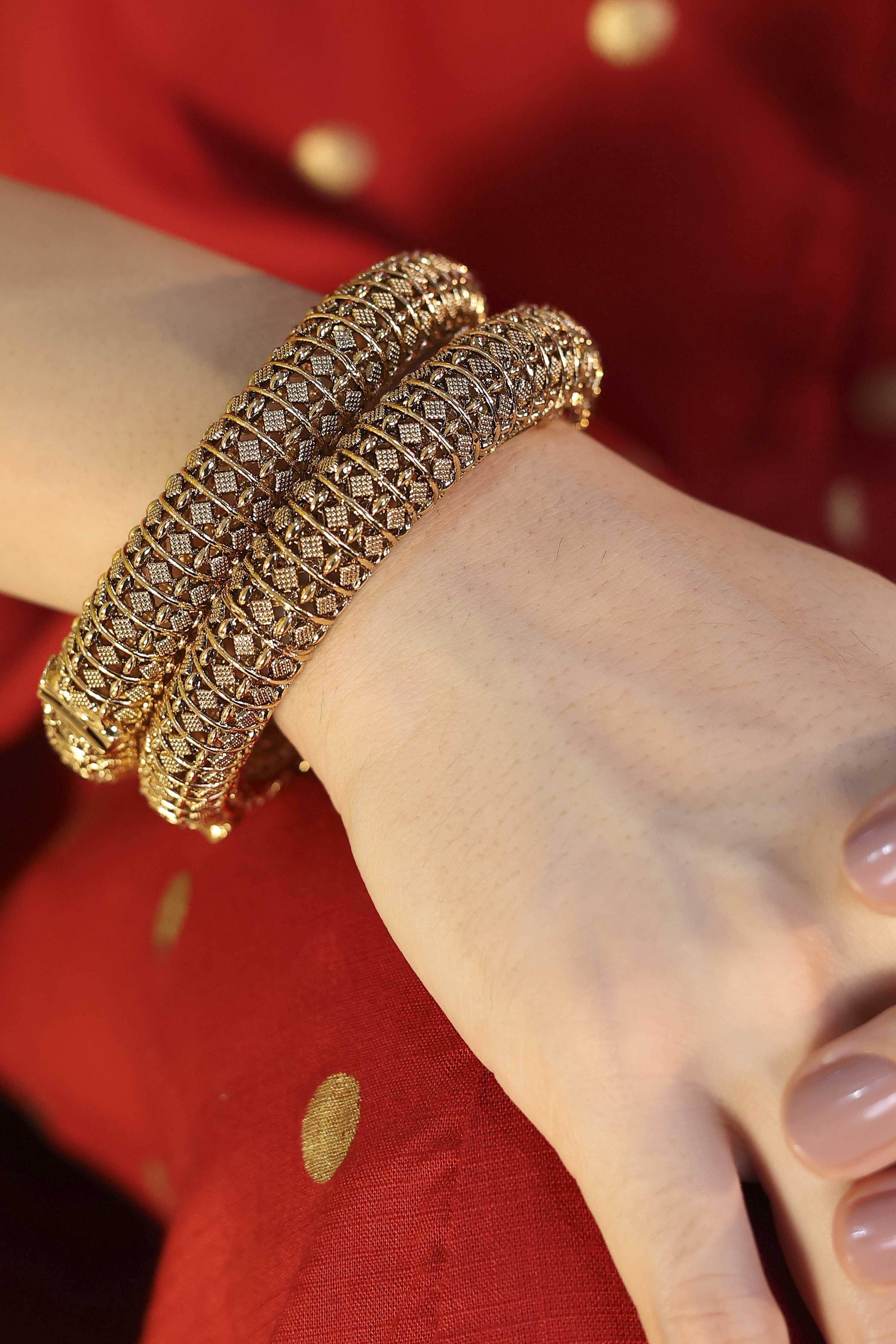 Gold Alloy Temple Bangles image number 1