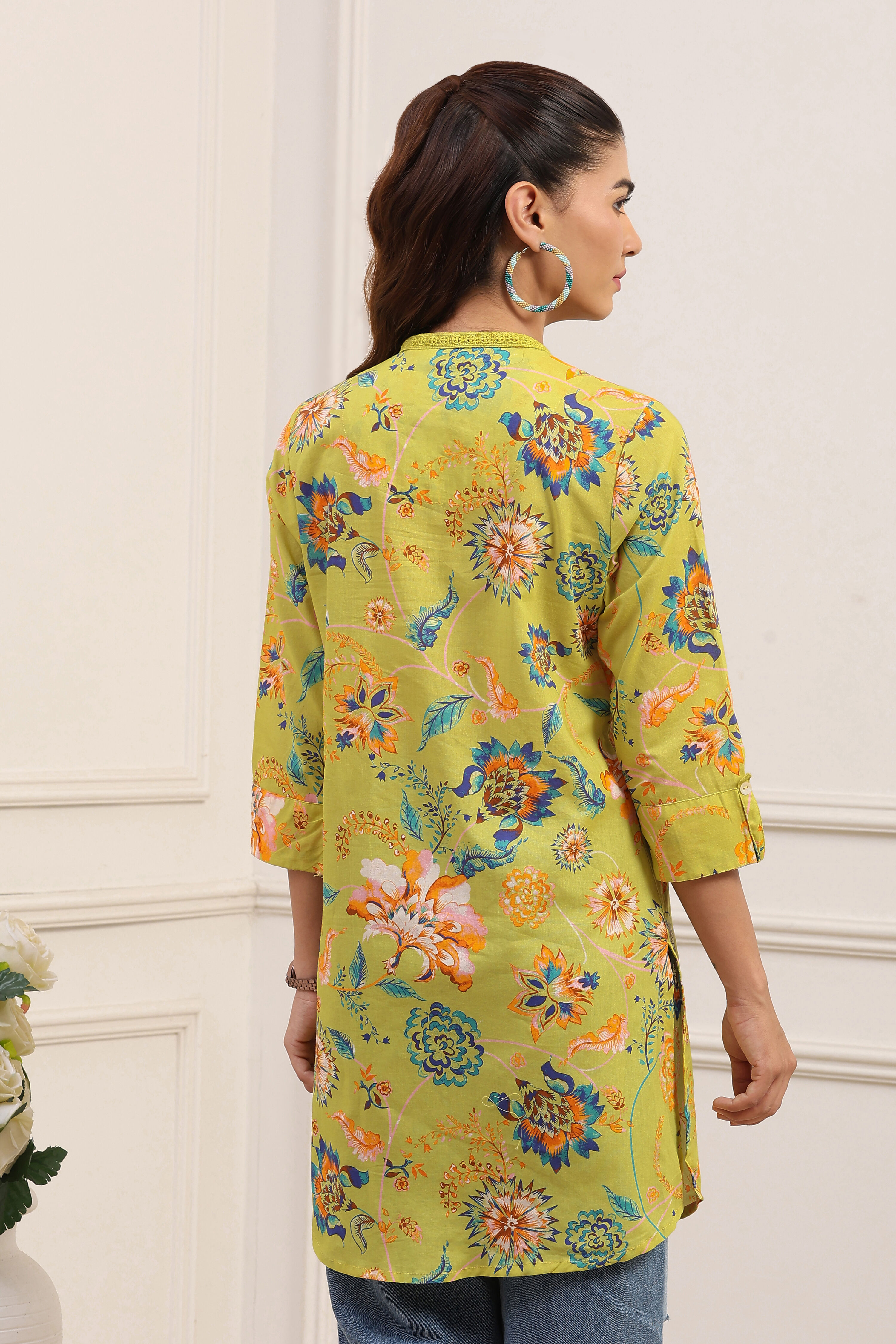 Green Cotton Printed Straight Kurti image number 3