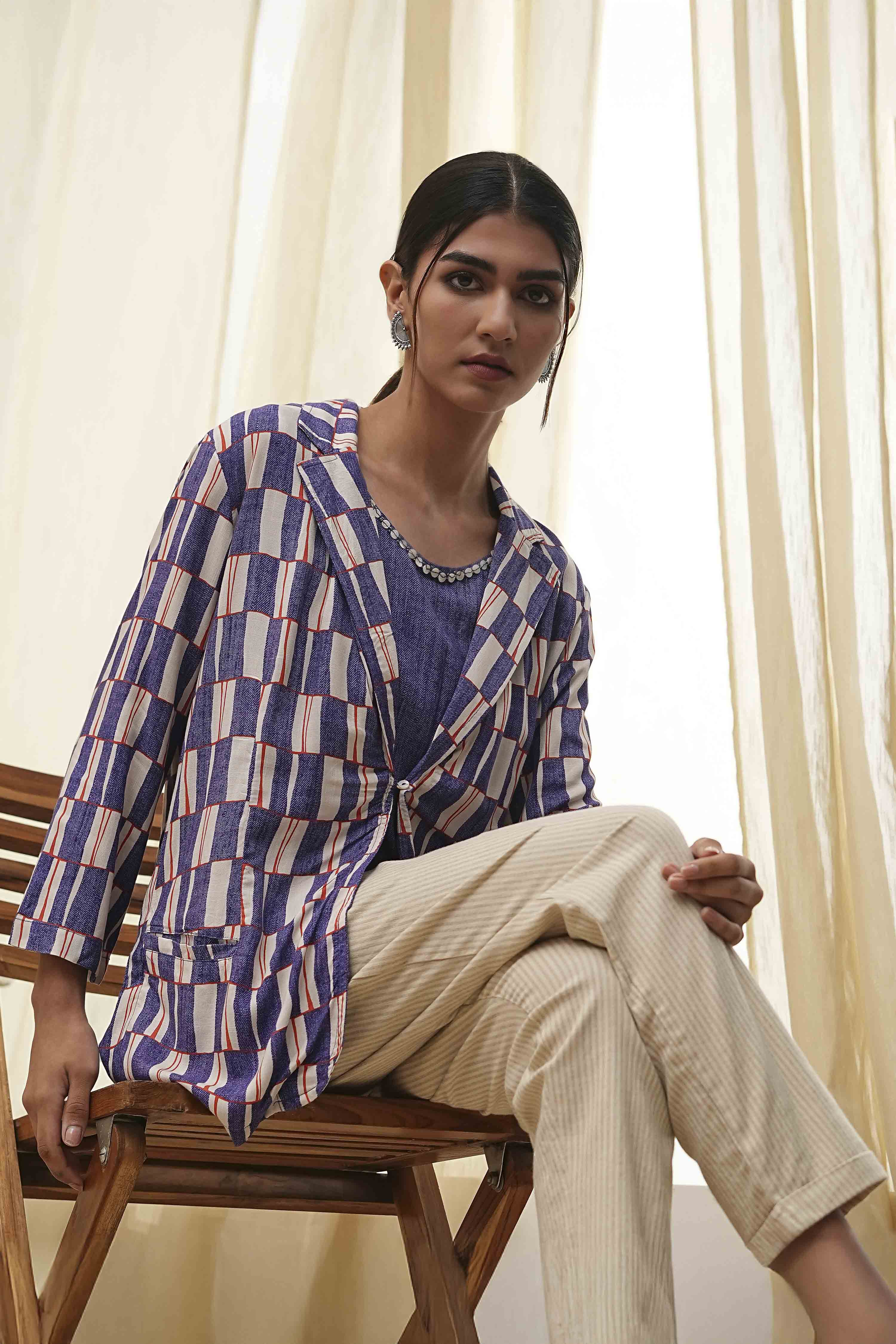 Blue Printed Straight Jacket image number 0