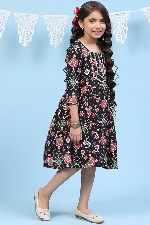 Blue Rayon Flared Printed Kurta image number 3