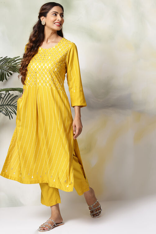 Blue Rayon Straight Kurta Pants Set image number 3