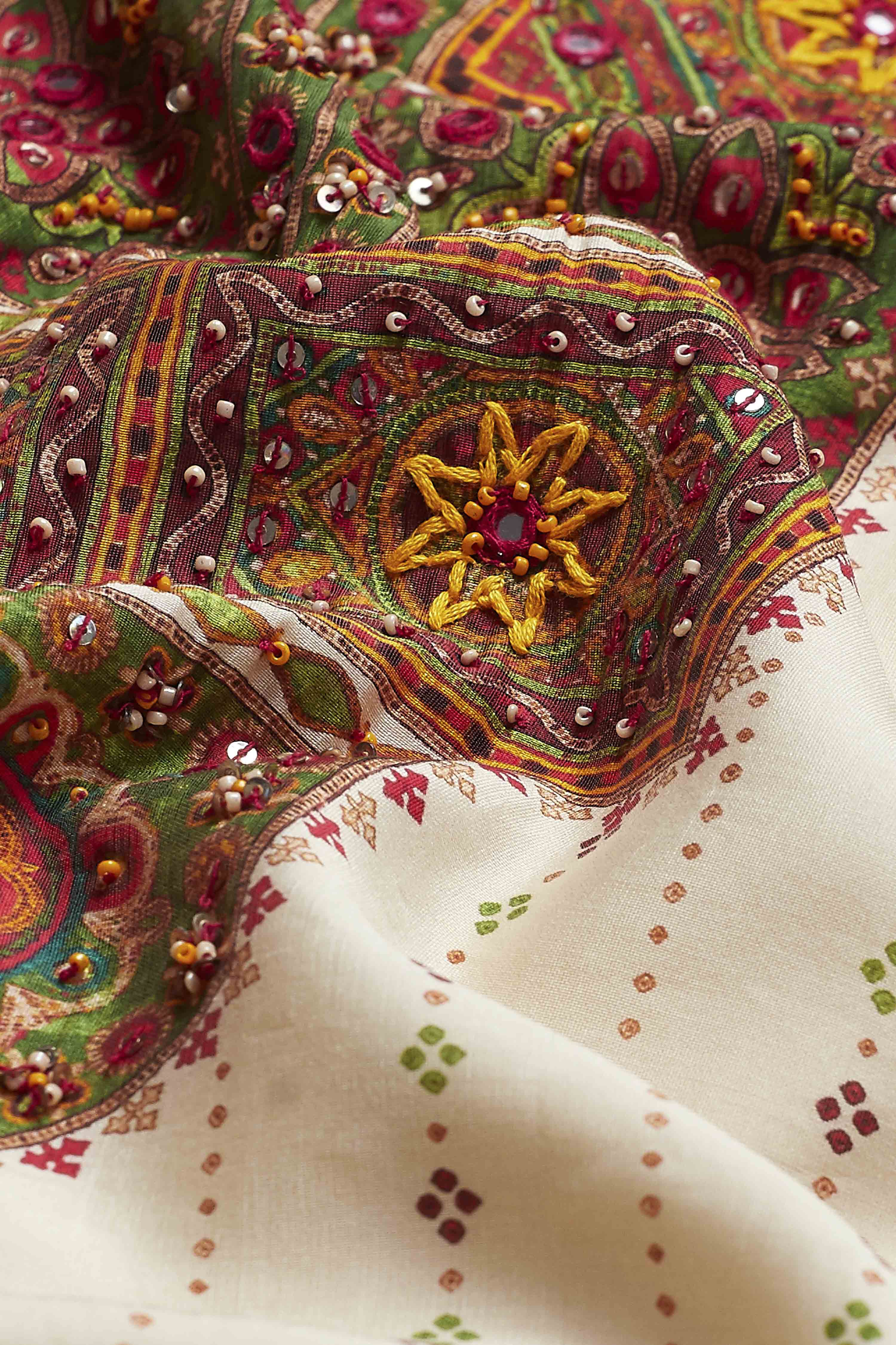 Off-White Viscose Rayon Printed Straight Kurta Set image number 3