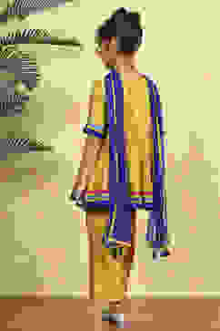 Green Polyester Blend Solid Gathered Suit Set image number 4