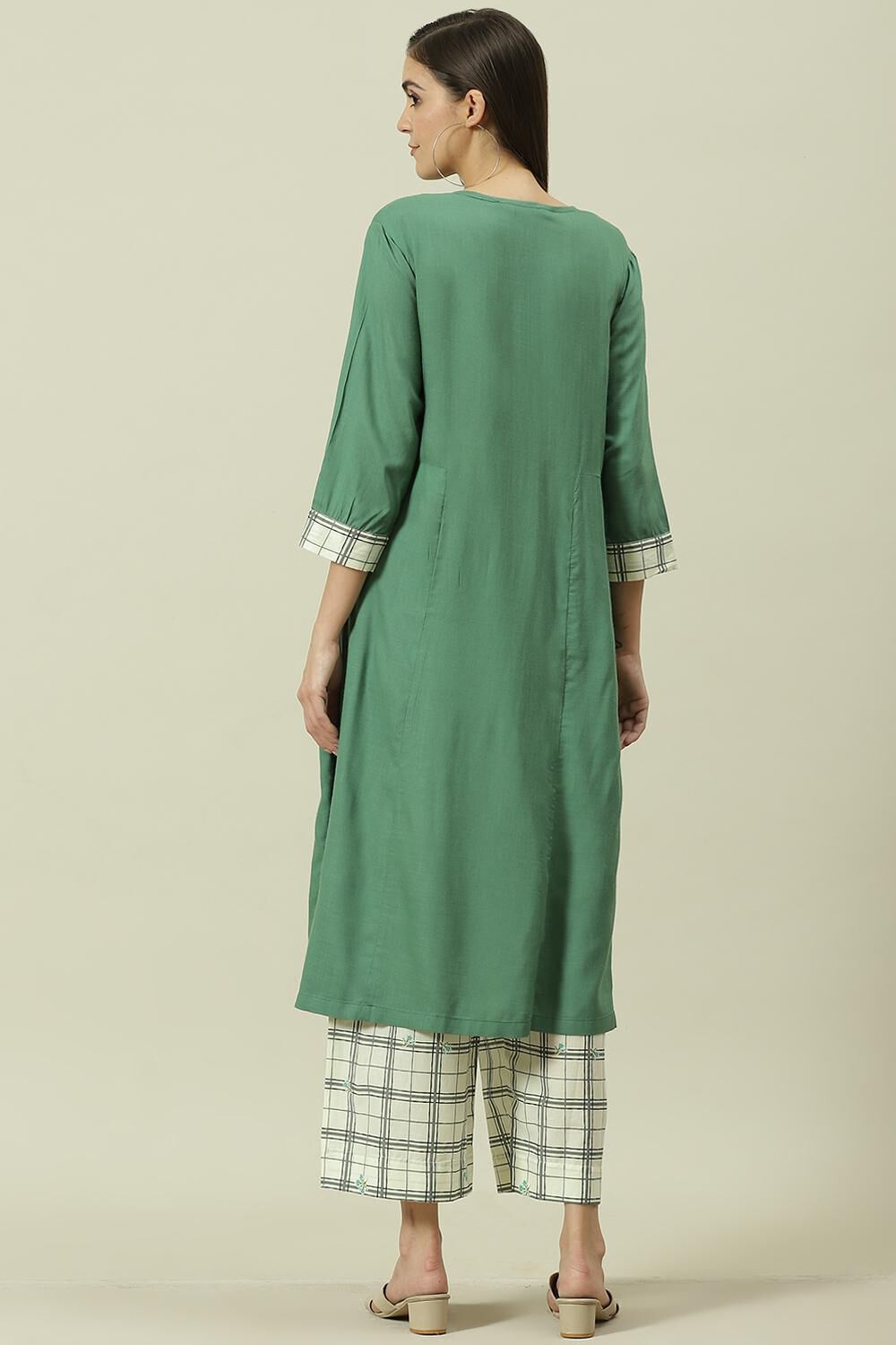 Pink & Purple Solid Rayon Straight Suit Set image number 4