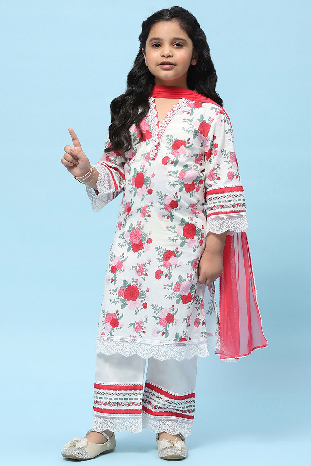 White Cotton Floral Printed Kurta and Palazzo Suit Set image number 7