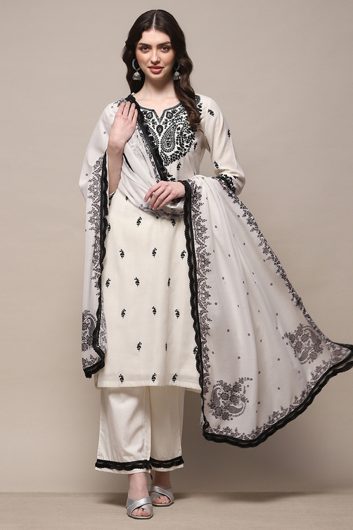 Off White Polyester Straight Suit Set image number 0